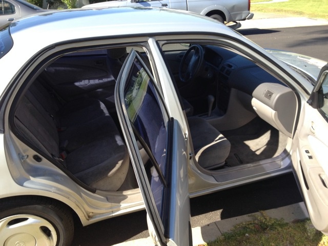 2000 Toyota Corolla
