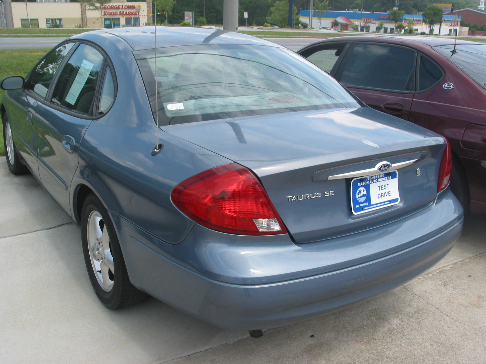2000 Ford Taurus