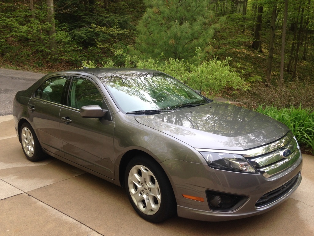 2010 Ford Fusion Bing images