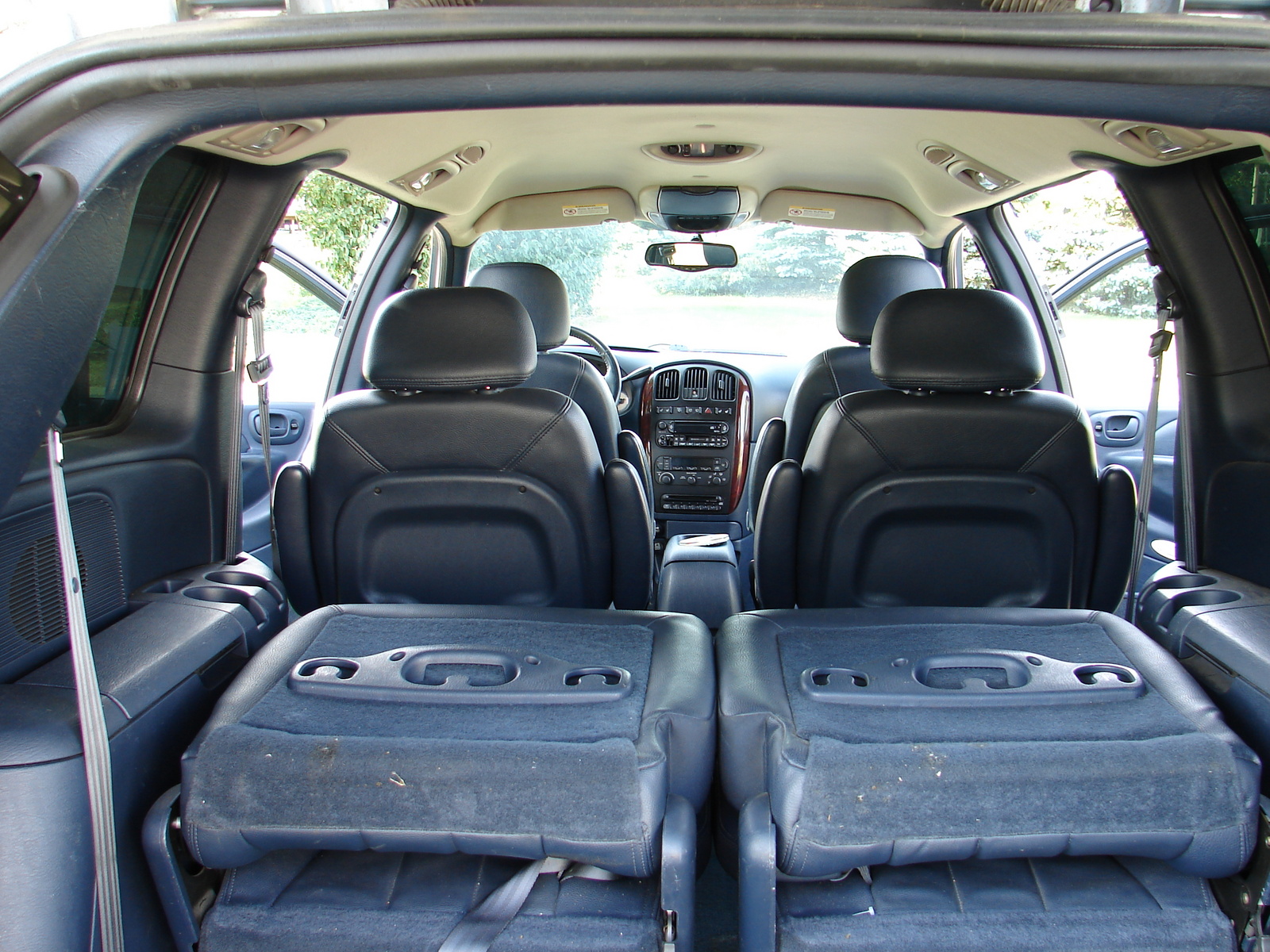 Picture of 2003 Chrysler Town & Country LXi, interior