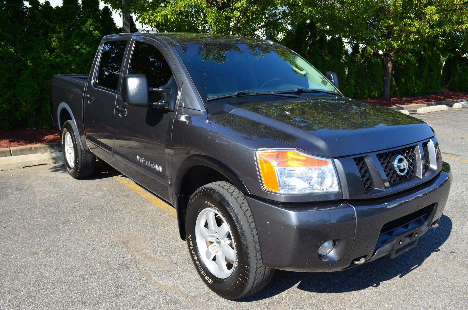 2010 nissan titan horsepower