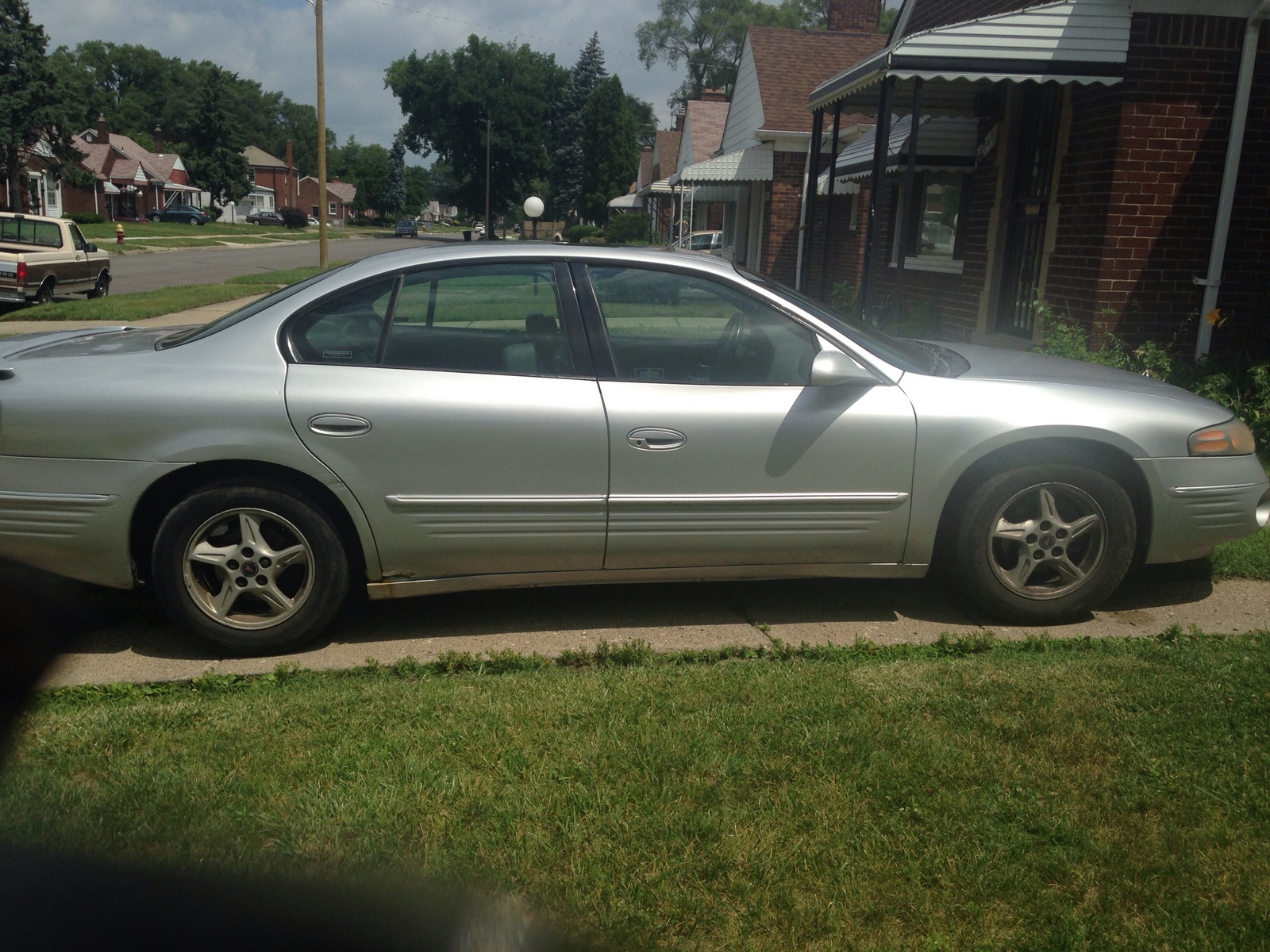 2000 Pontiac Bonneville