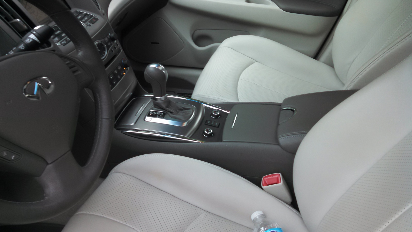 2012 Infiniti G37
