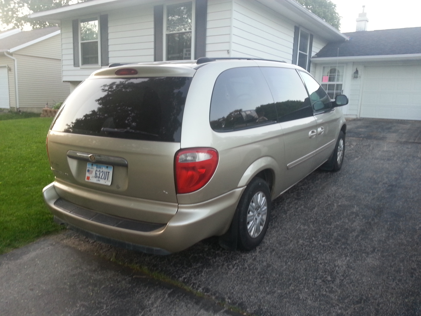 2005 Chrysler Town & Country