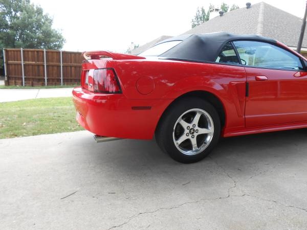 2000 Ford Mustang