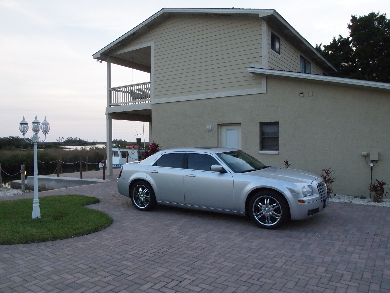2005 Chrysler 300