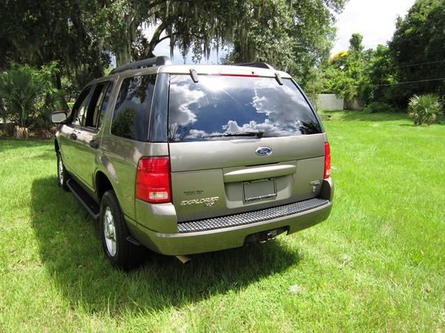 2005 Ford Explorer