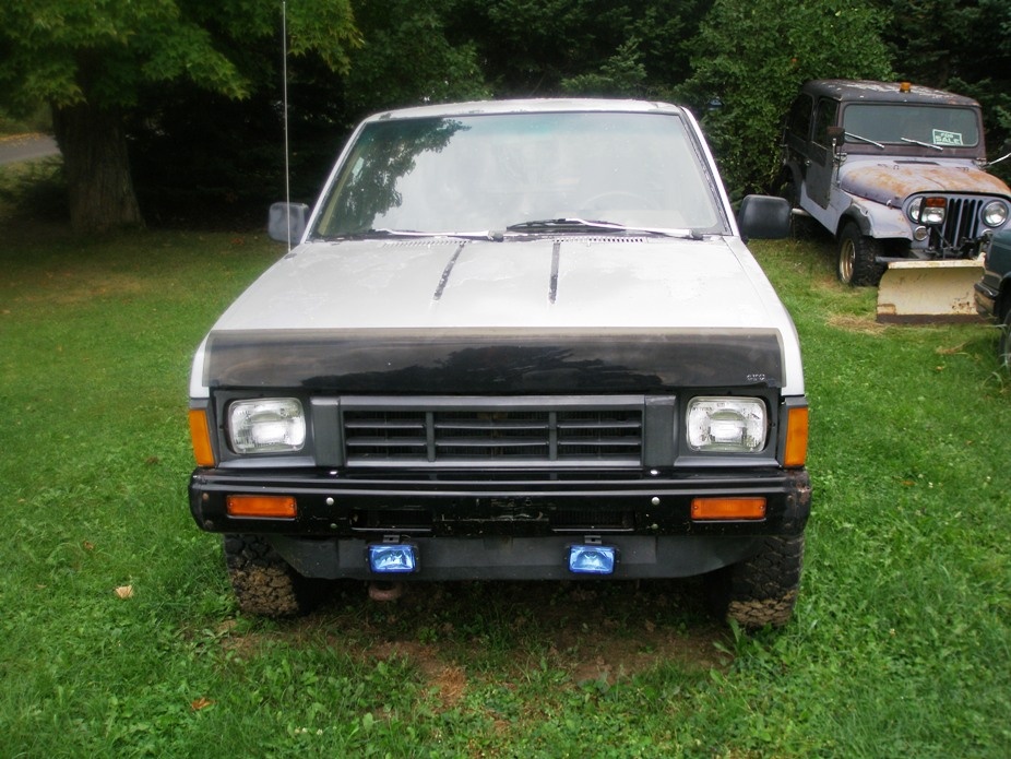 1986 1 2 Nissan pickup truck #10