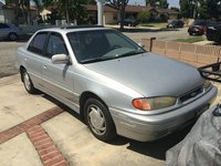 1995 Hyundai Elantra Overview 1995 Hyundai Elantra Overview