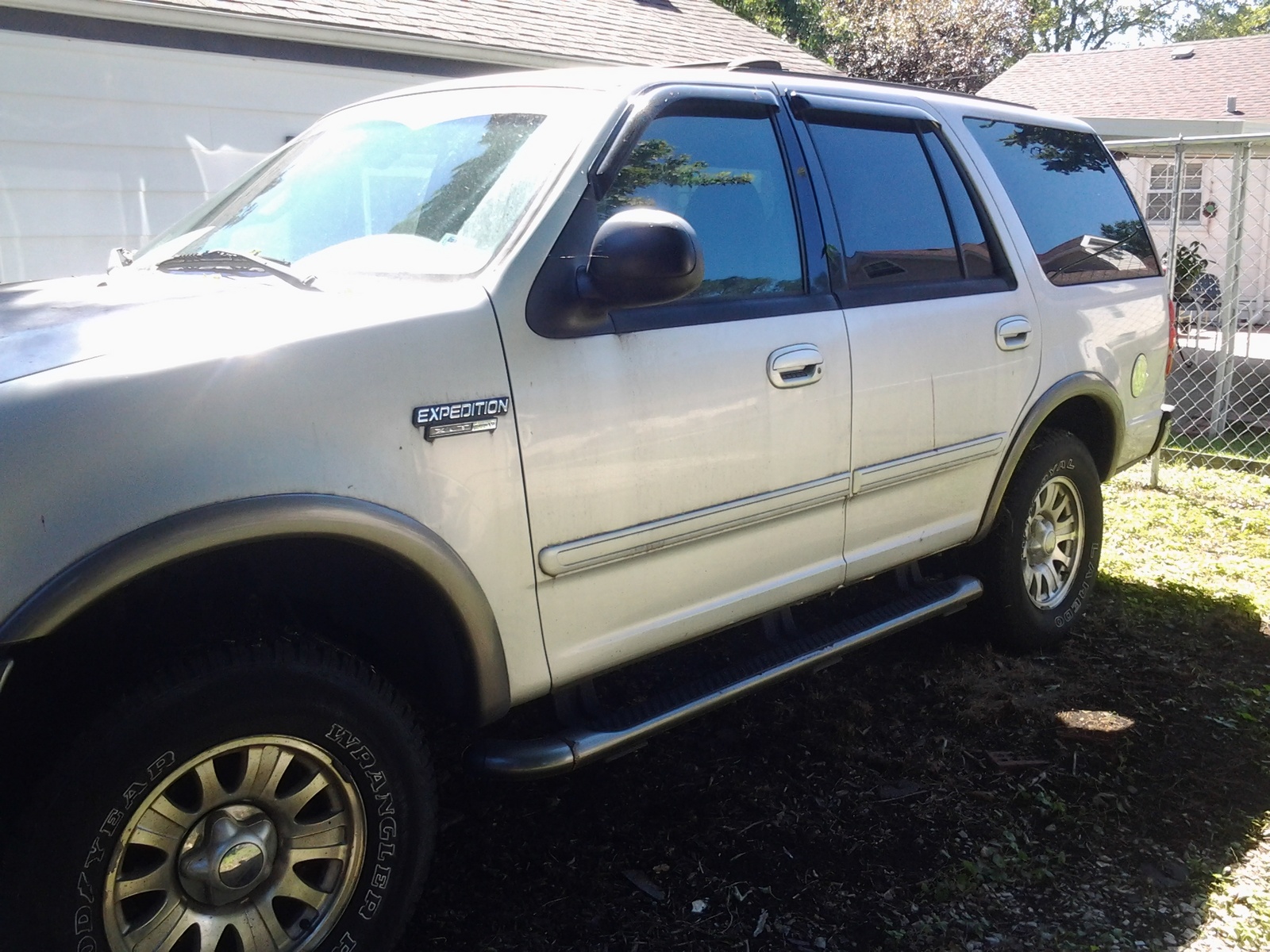 2001 Ford expedition eddie bauer towing capacity #7