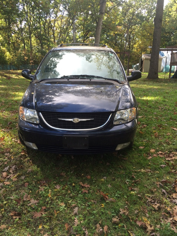 2004 Chrysler Town U0026 Country - Overview