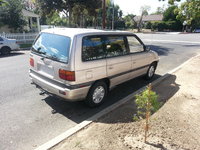 1993 Mazda MPV Overview 1993 Mazda MPV Overview