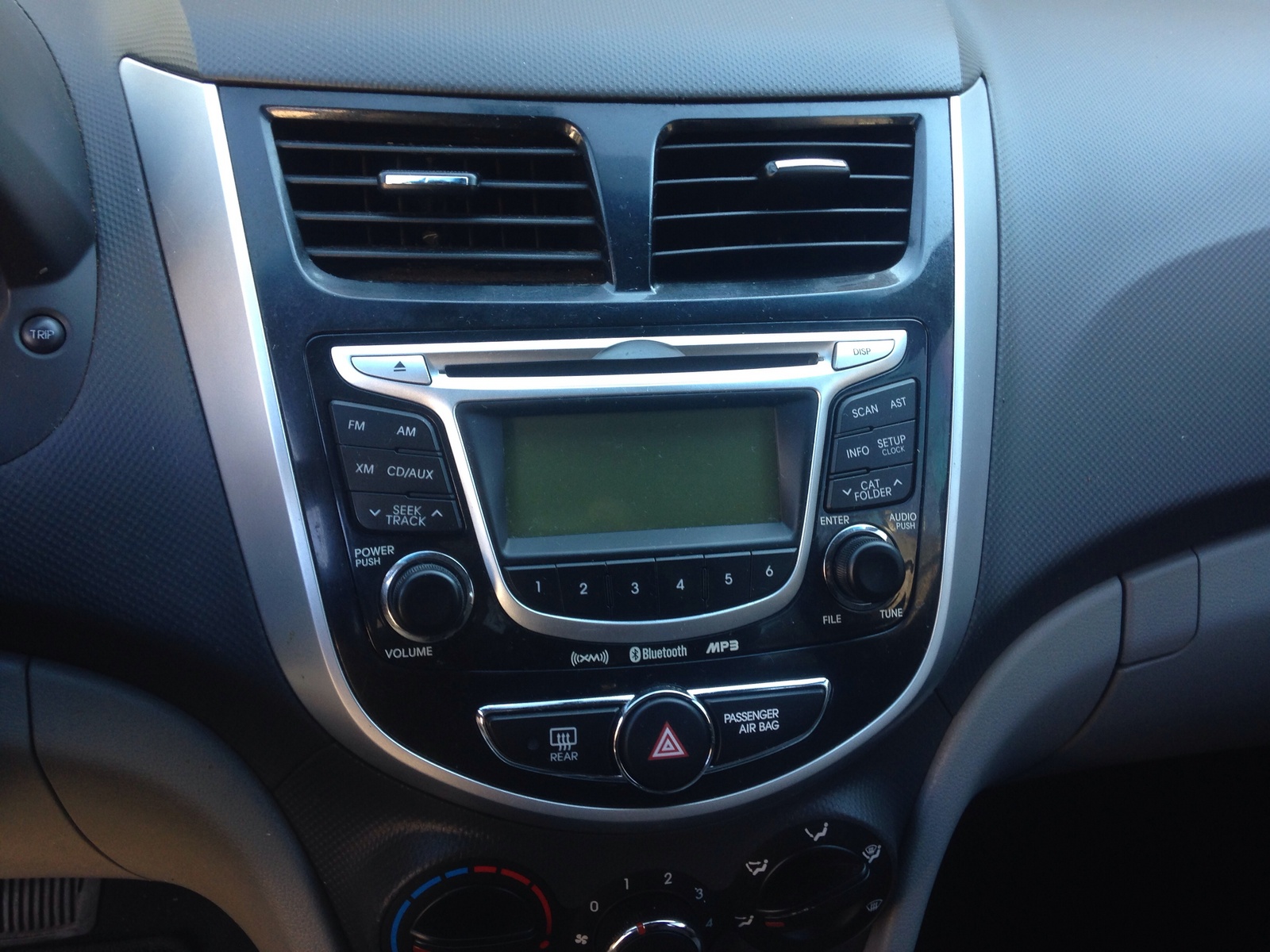 Picture of 2013 Hyundai Accent SE Hatchback, interior