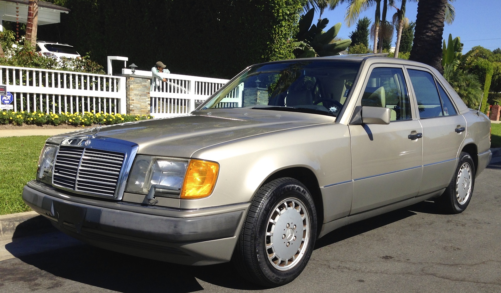 1991 Mercedes 300e review #4