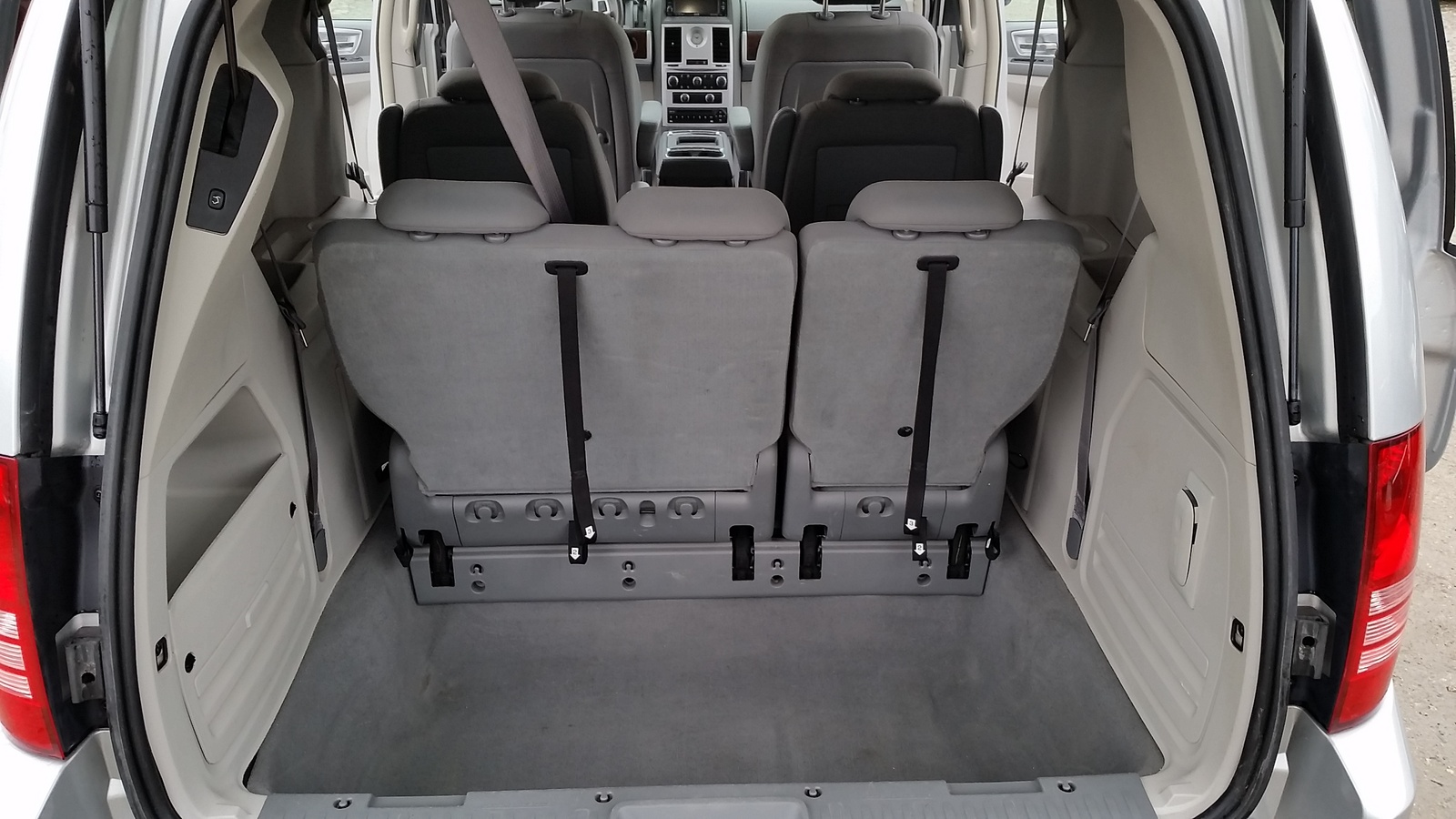 2010 Chrysler Town & Country