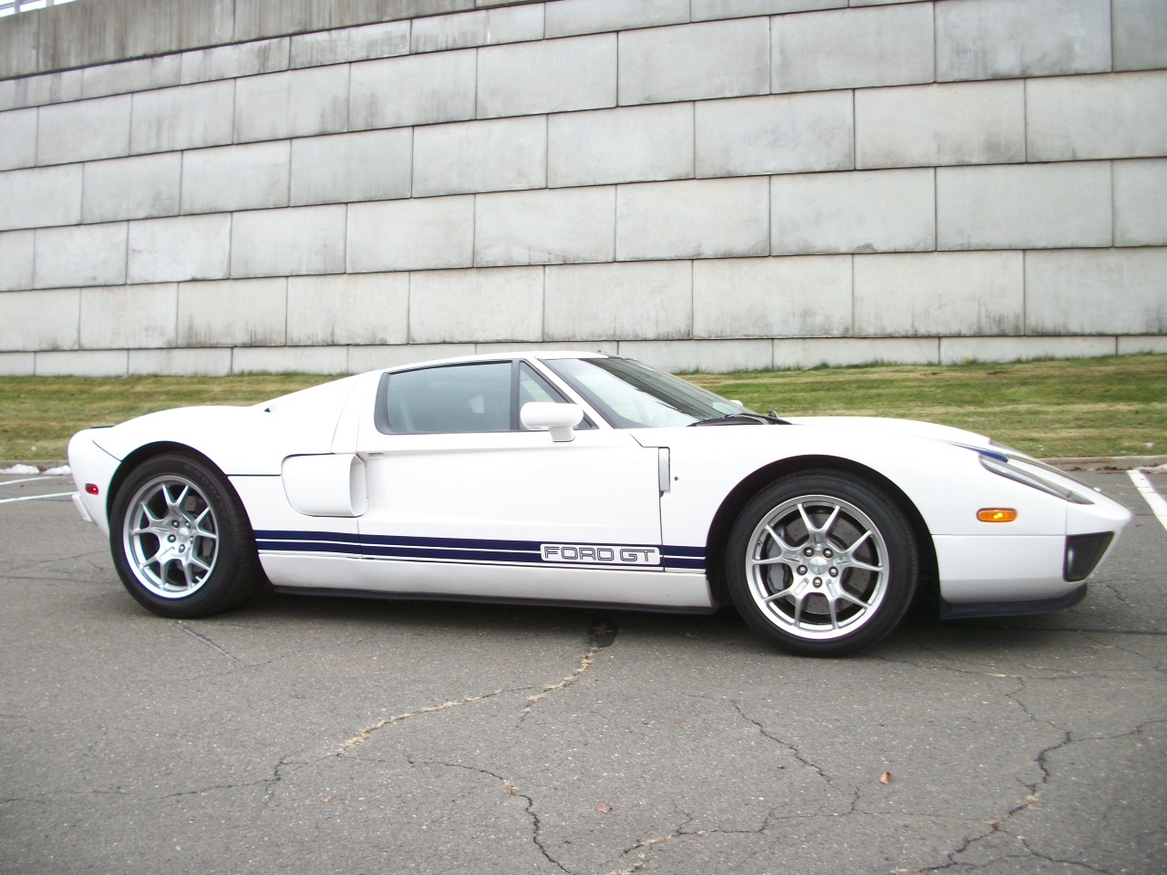 2005 Ford GT