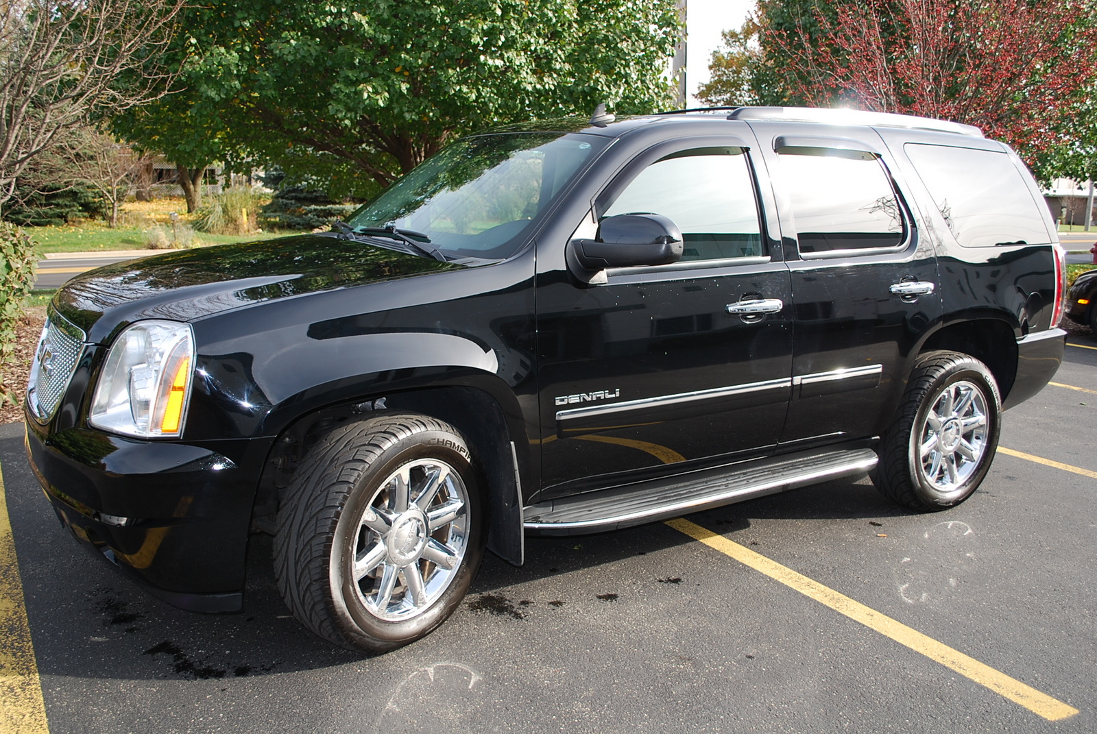 2010 GMC Yukon Denali Pictures CarGurus