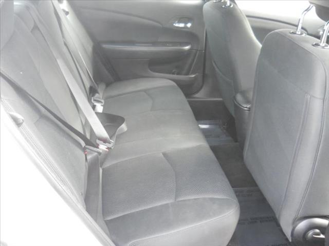 2011 Chrysler 200