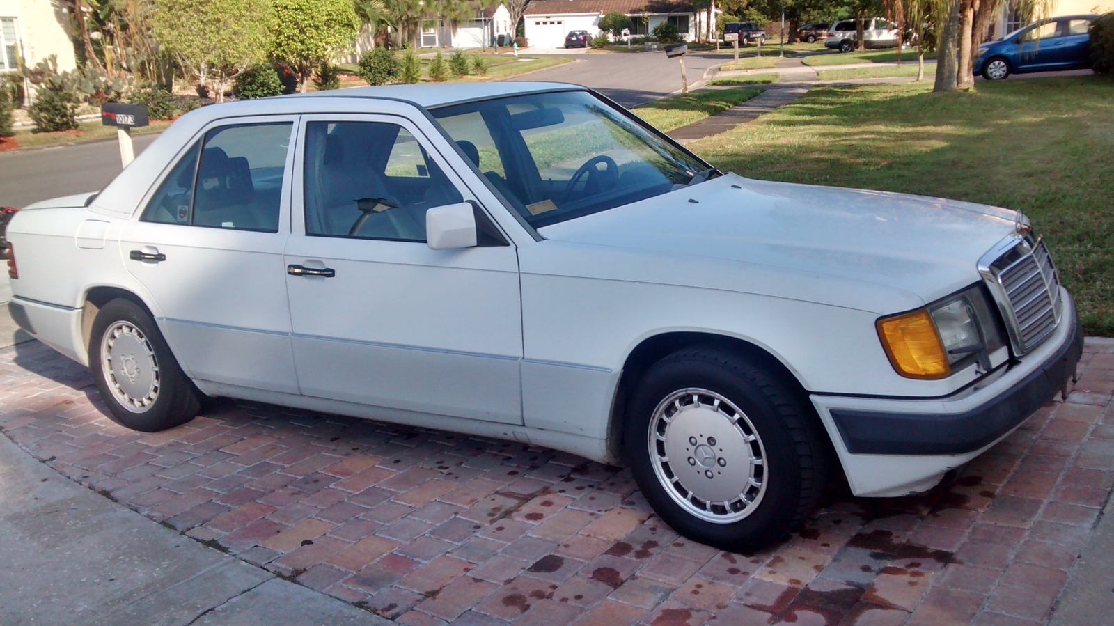 1990 Mercedes-Benz 300-Class