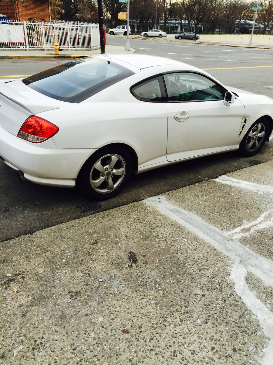 2005 Hyundai Tiburon