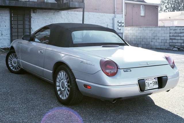 2004 Ford Thunderbird