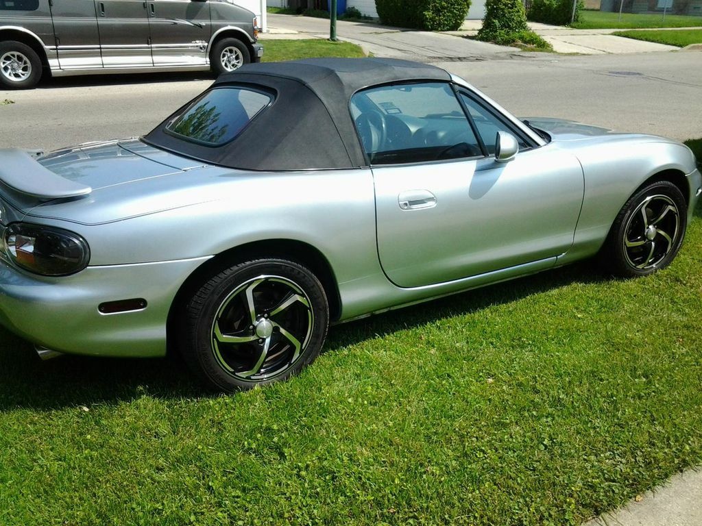 2001 Mazda MX-5 Miata