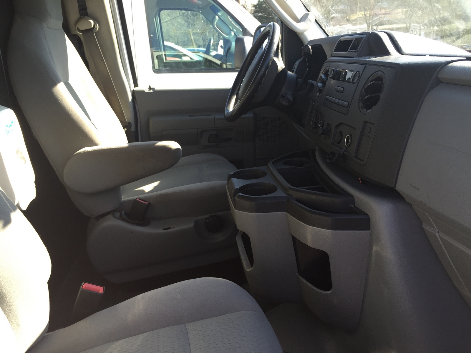 2010 Ford E-Series Cargo