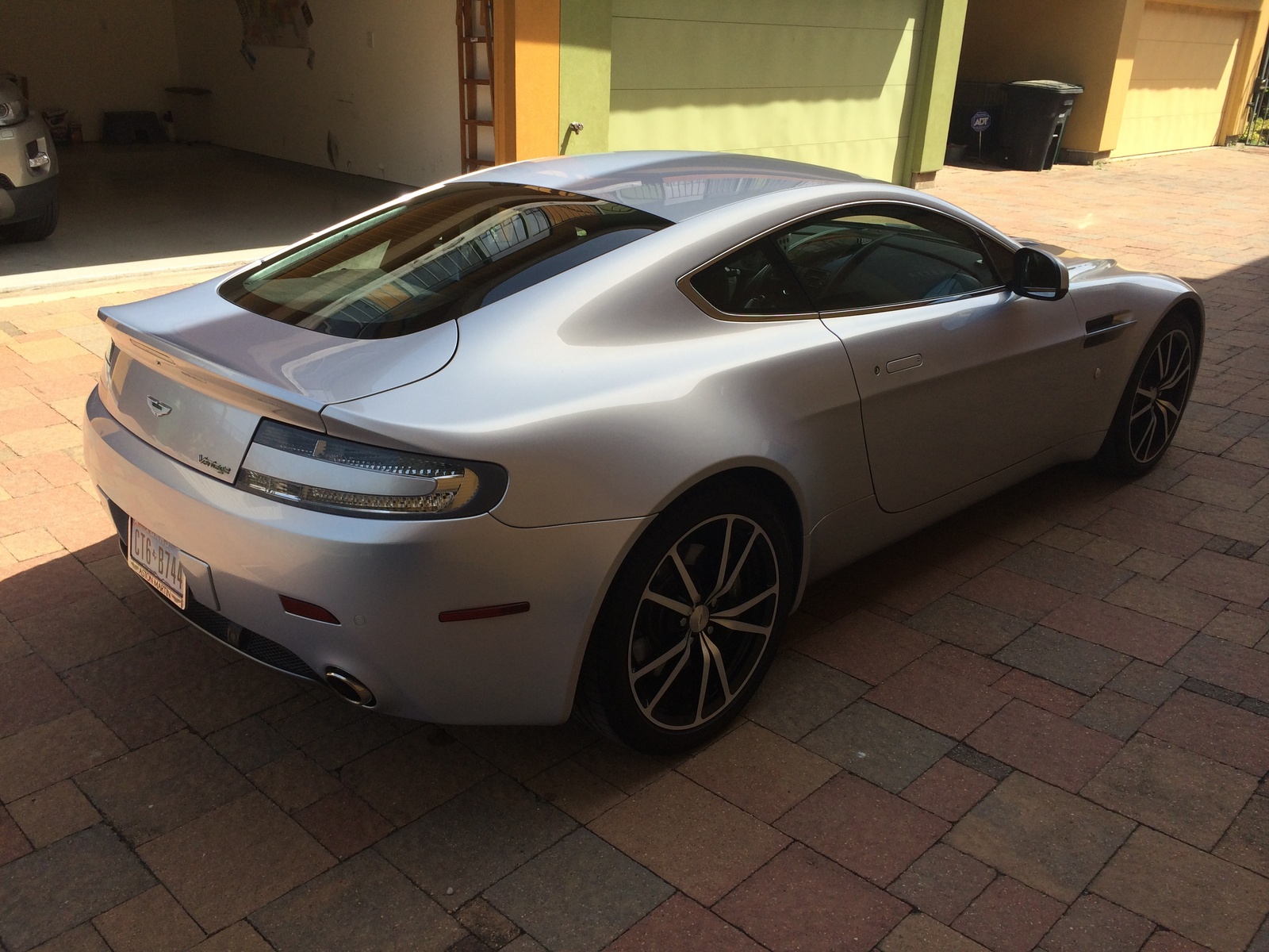 2012 Aston Martin V8 Vantage