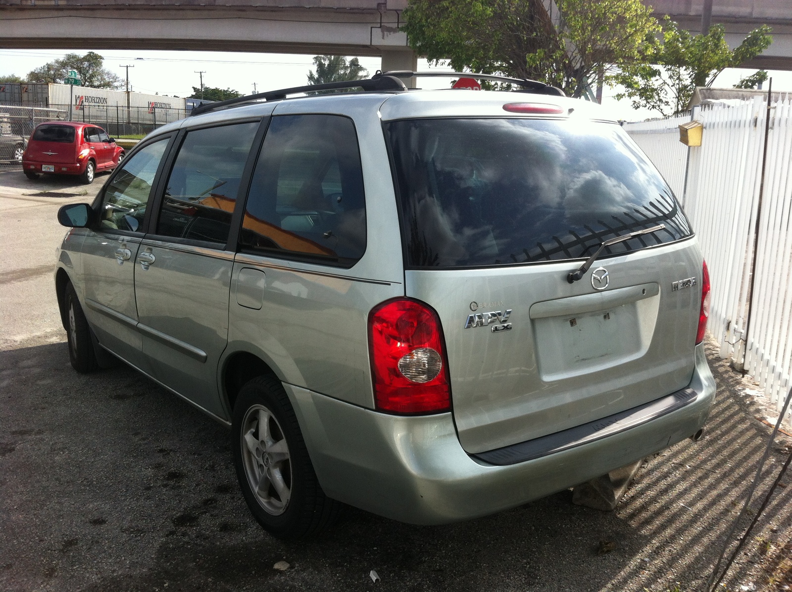 2003 Mazda MPV