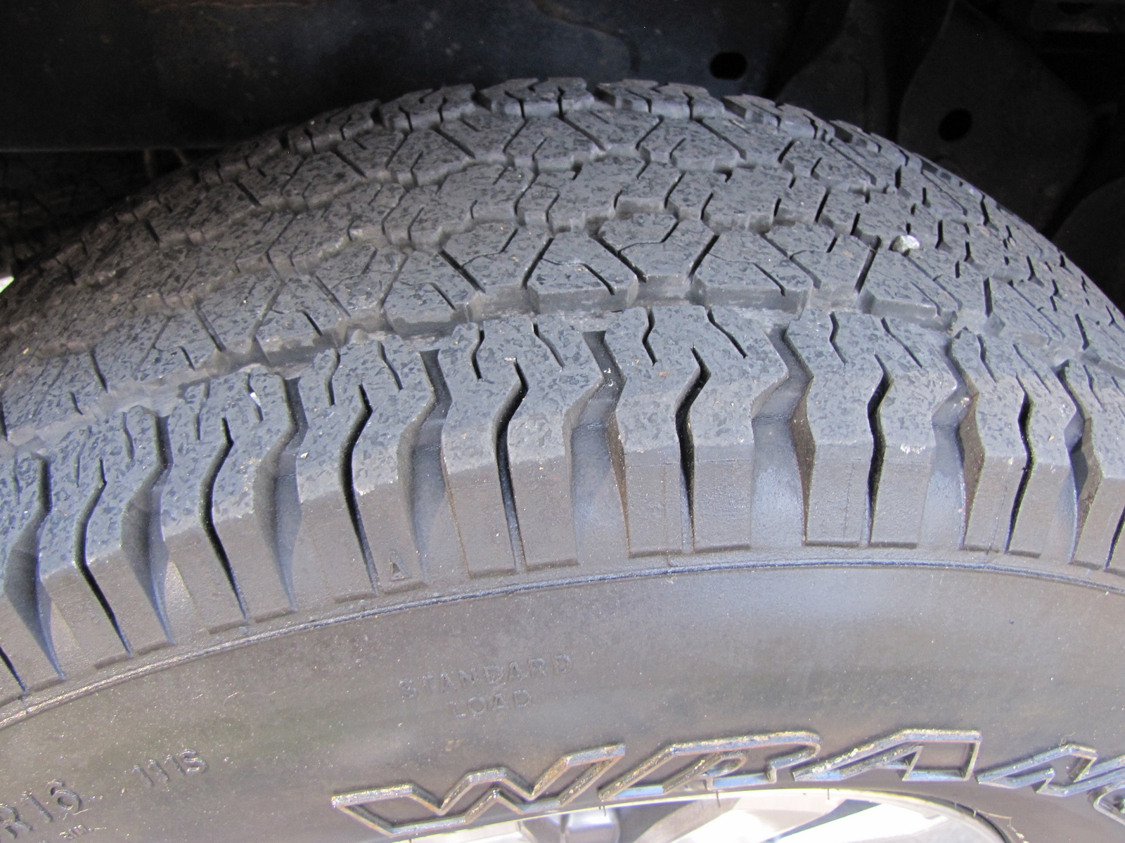 2006 Mitsubishi Raider