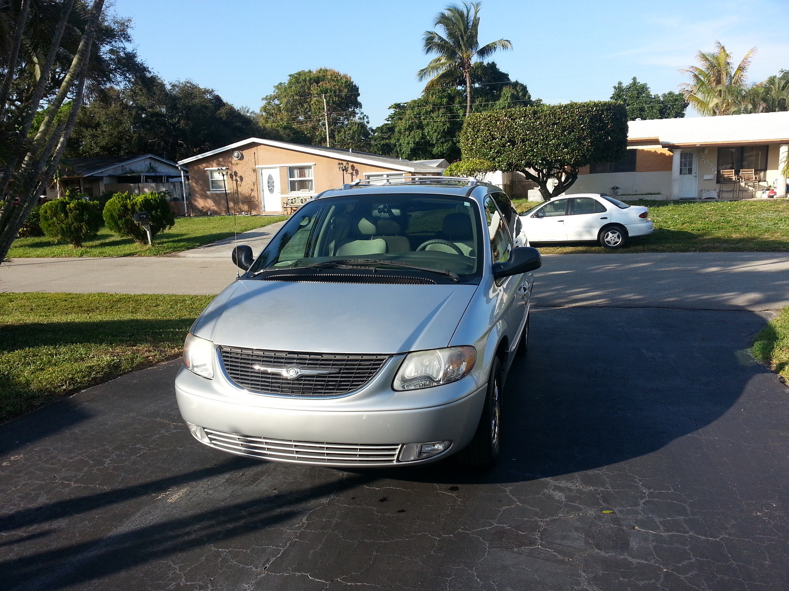 2003 Chrysler Town & Country