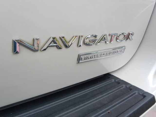 2005 Lincoln Navigator