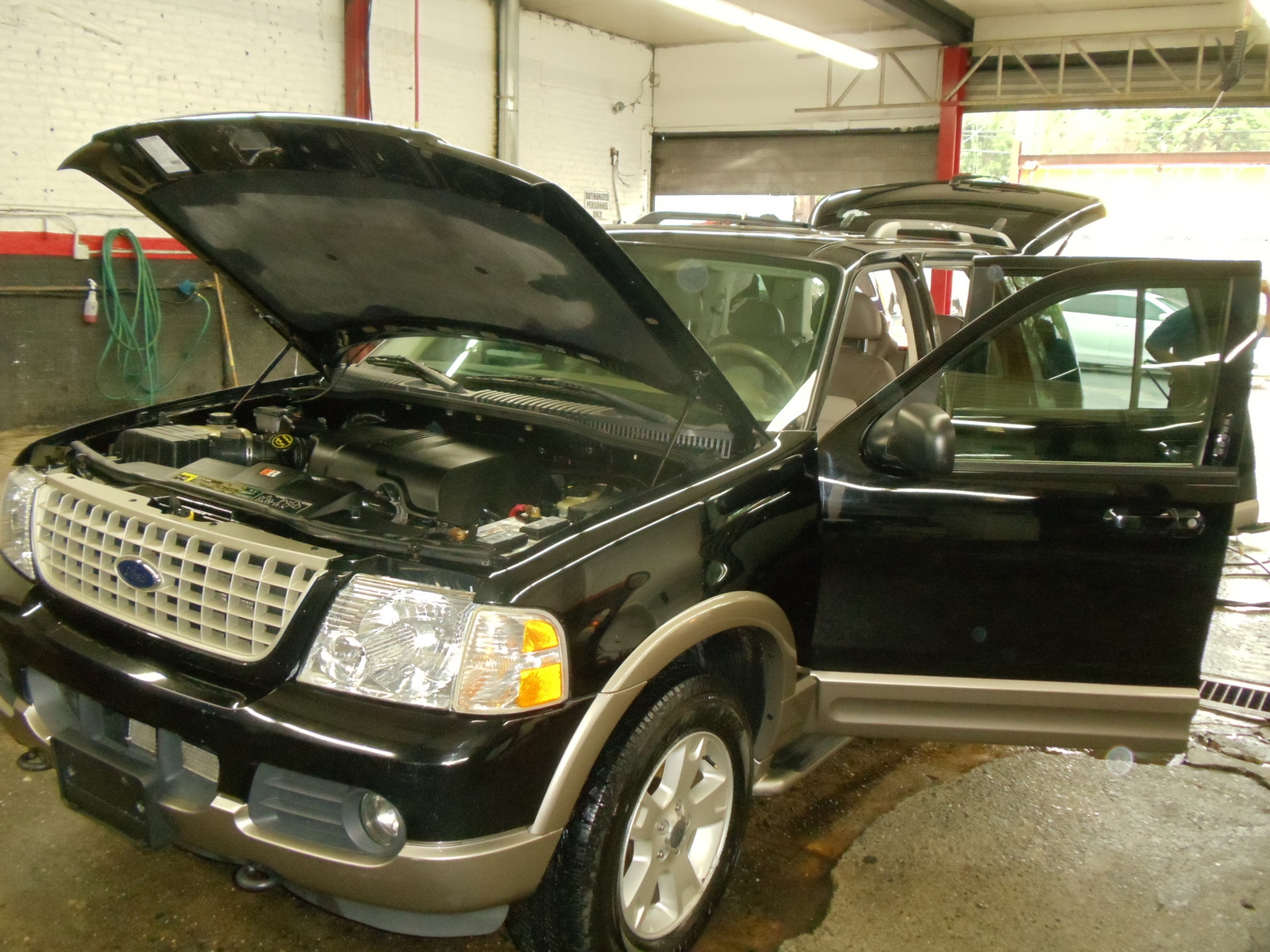 2005 Ford Explorer