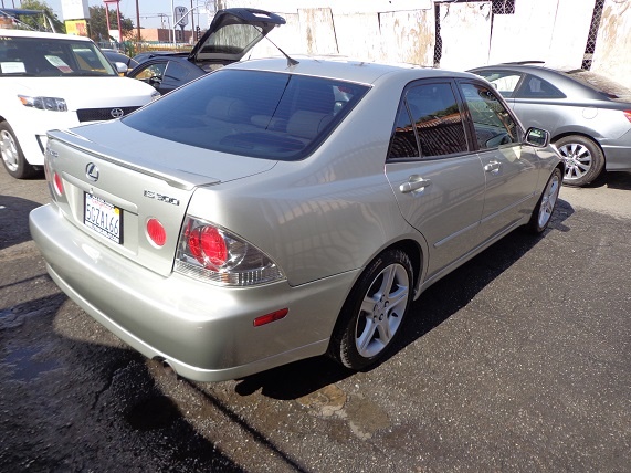 2004 Lexus IS 300