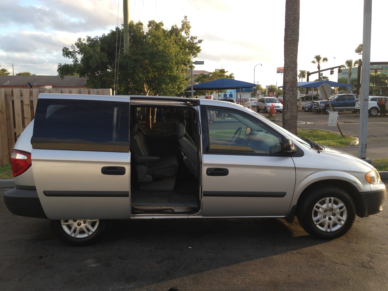 2005 Dodge Caravan