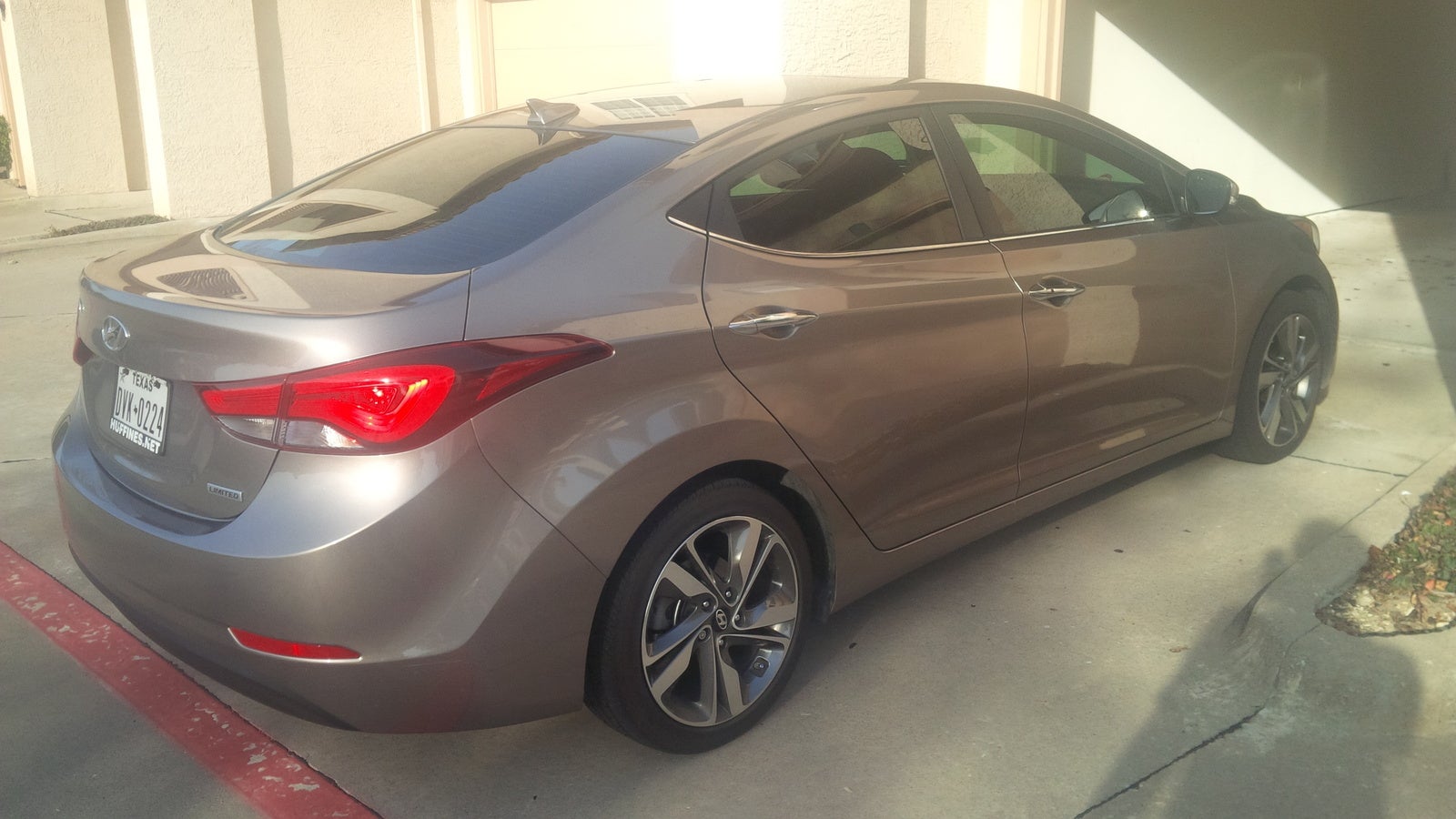 Picture of 2014 Hyundai Elantra Limited