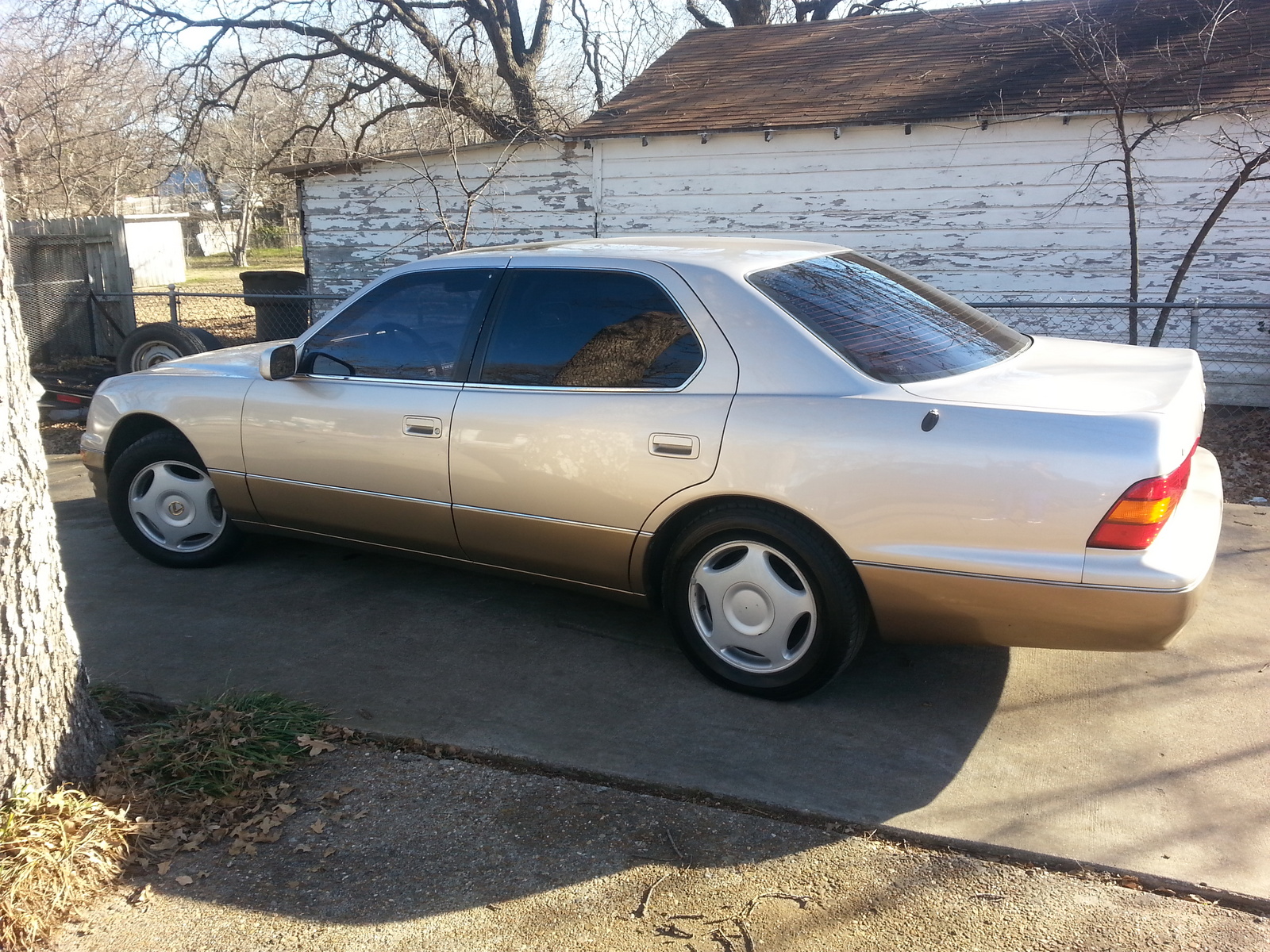 1997 Lexus LS 400