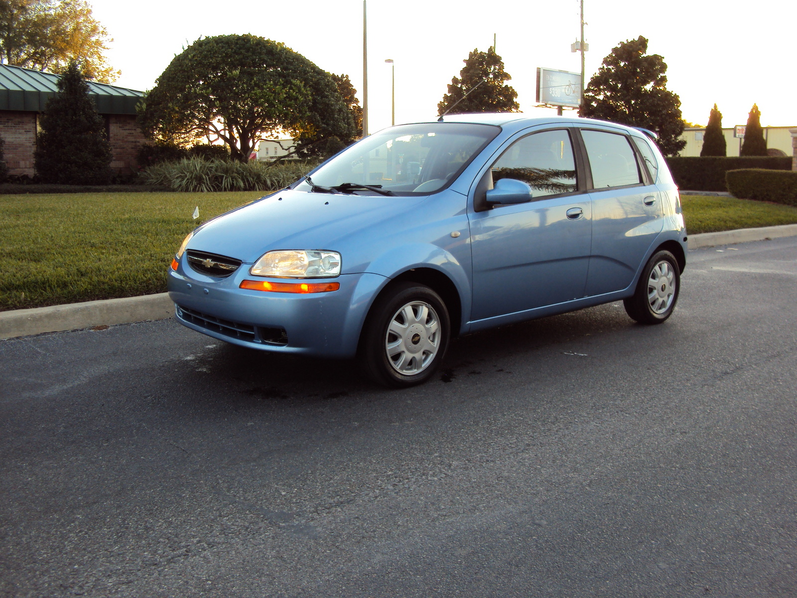 2005-chevrolet-aveo-pictures-cargurus