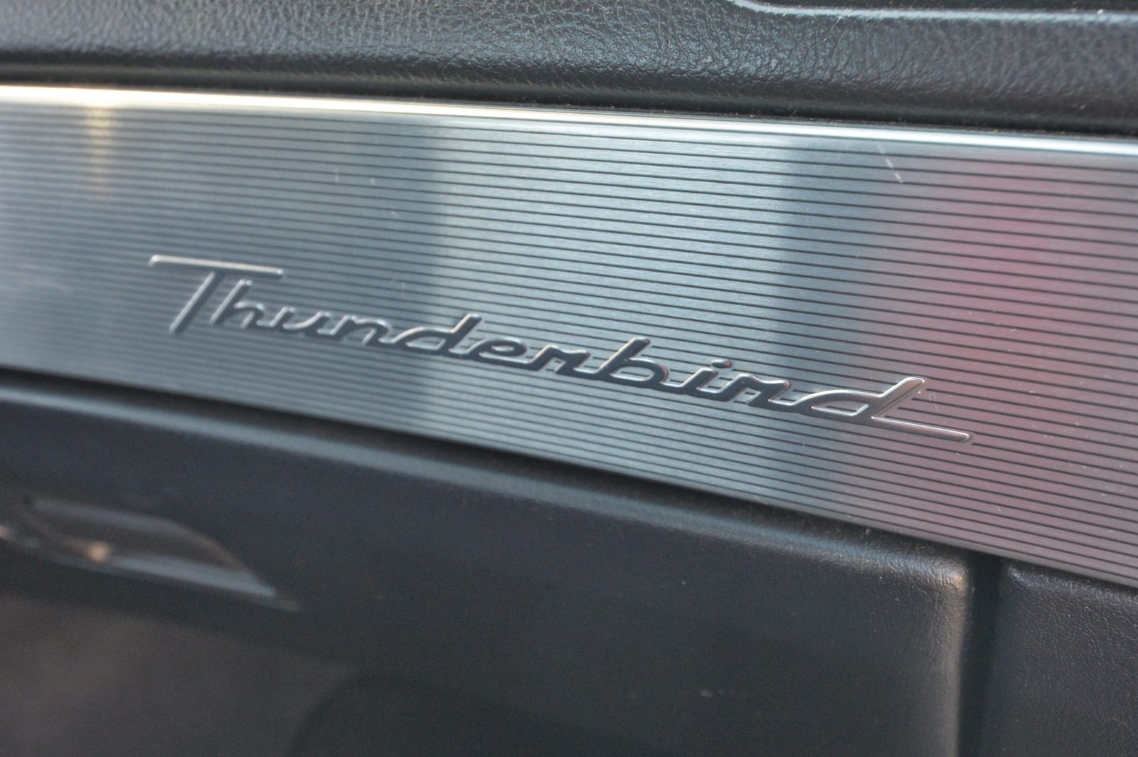 2004 Ford Thunderbird