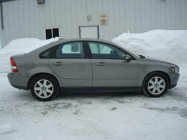 2005 Volvo S40