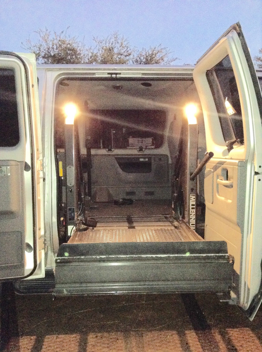 2008 Ford E-Series Passenger