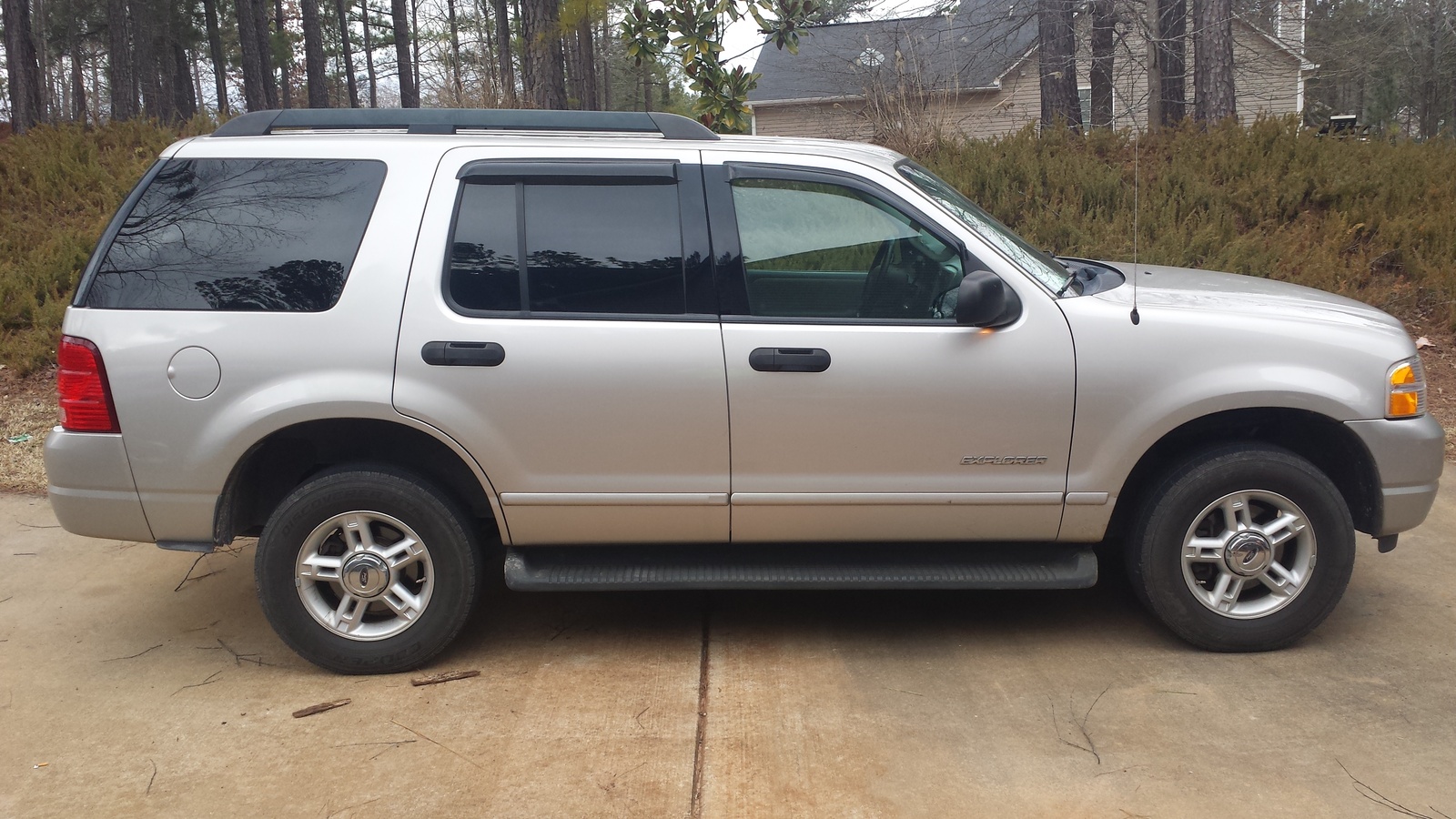 2005 Ford Explorer