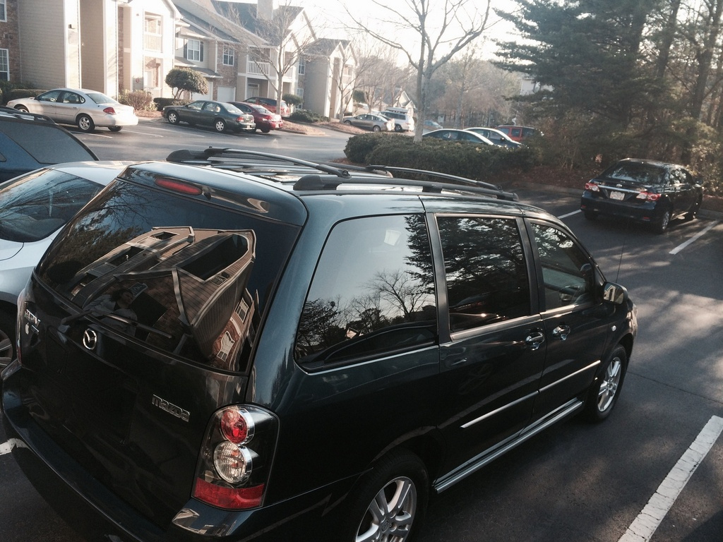 2004 Mazda MPV