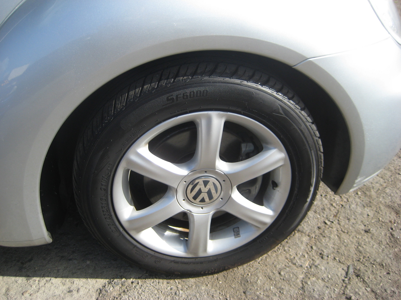 2004 Volkswagen Beetle