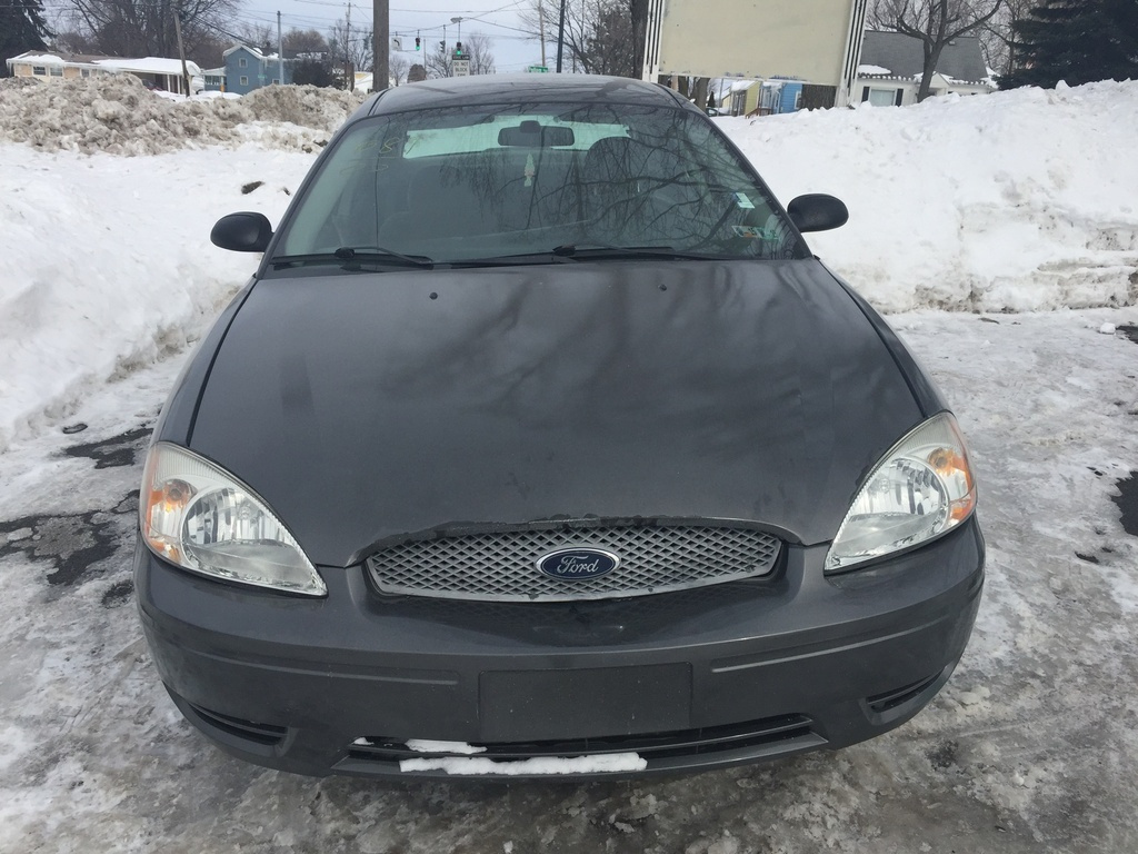 2005 Ford Taurus