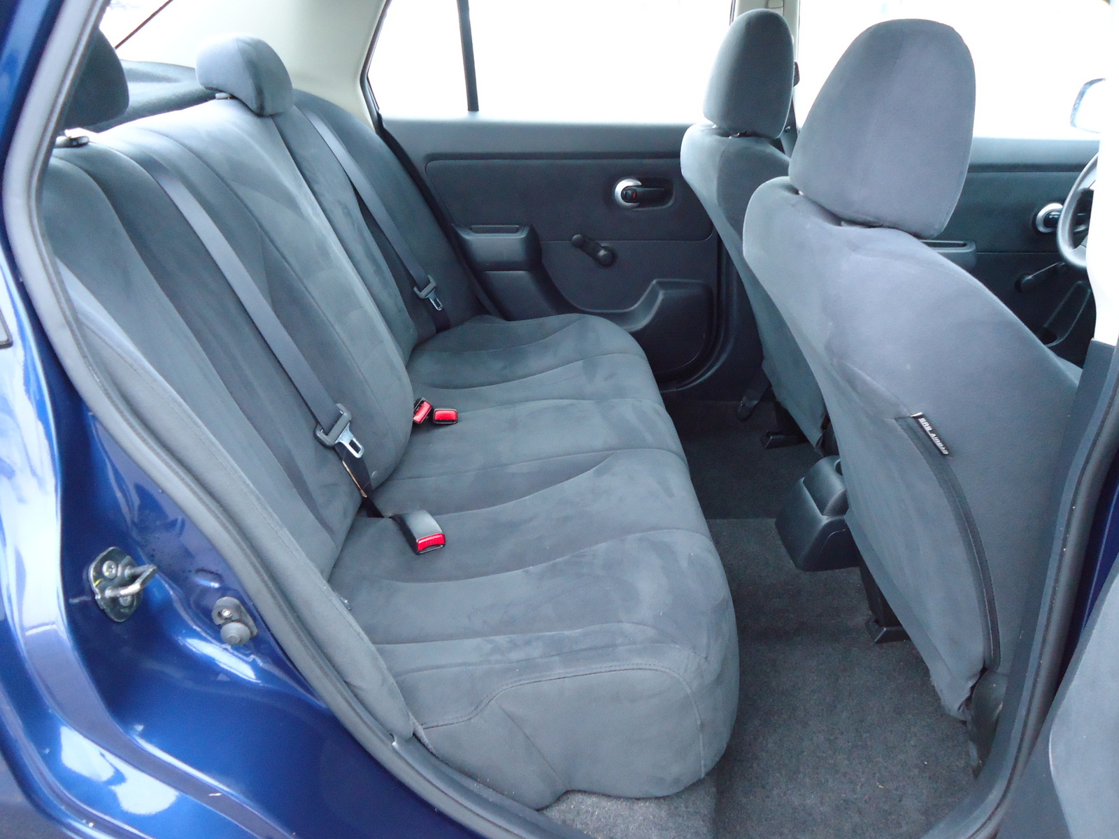 2009 Nissan versa crash test rating