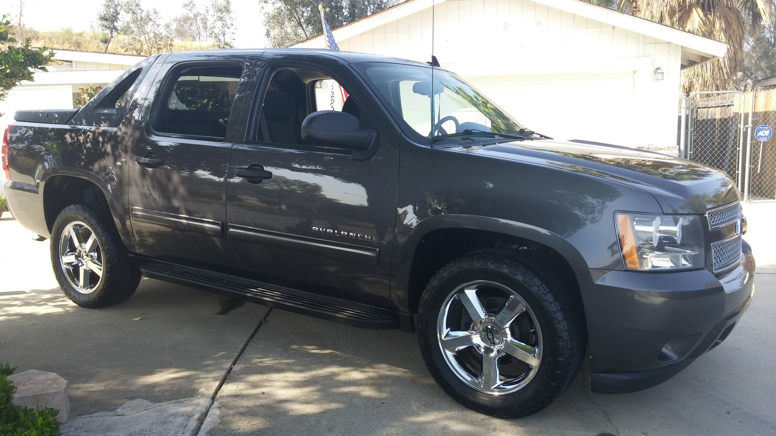 2010 Chevrolet Avalanche Review CarGurus