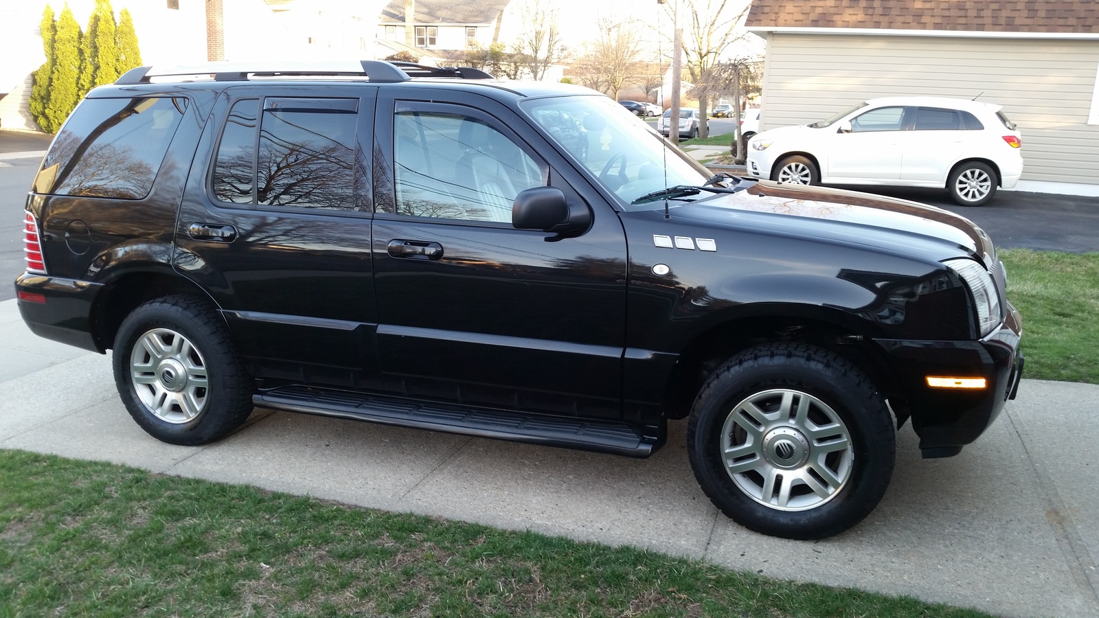 2005 Mercury Mountaineer Overview CarGurus