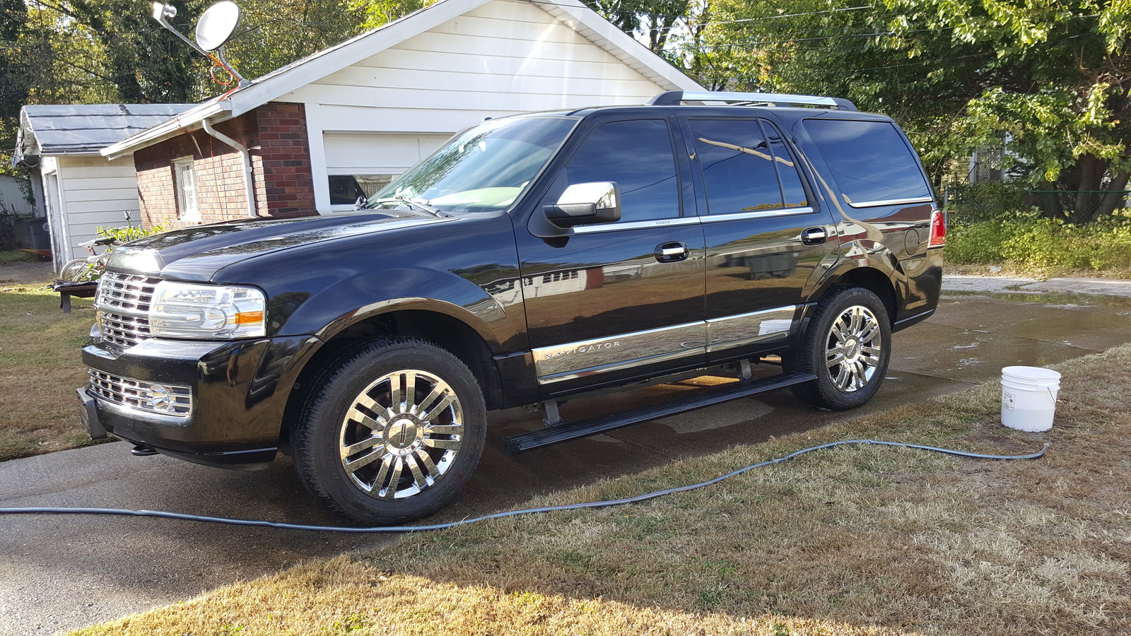 lincoln-navigator-questions-2007-navigator-headlight-bulb-problems