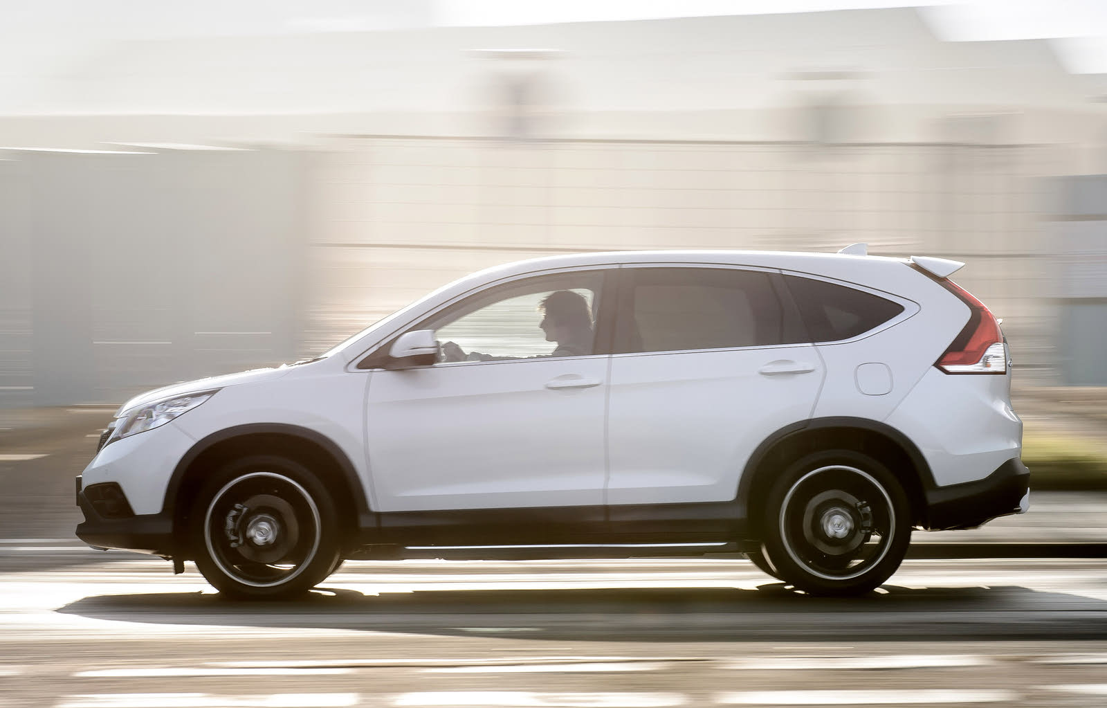 What's The Difference Between An SUV And A Crossover?